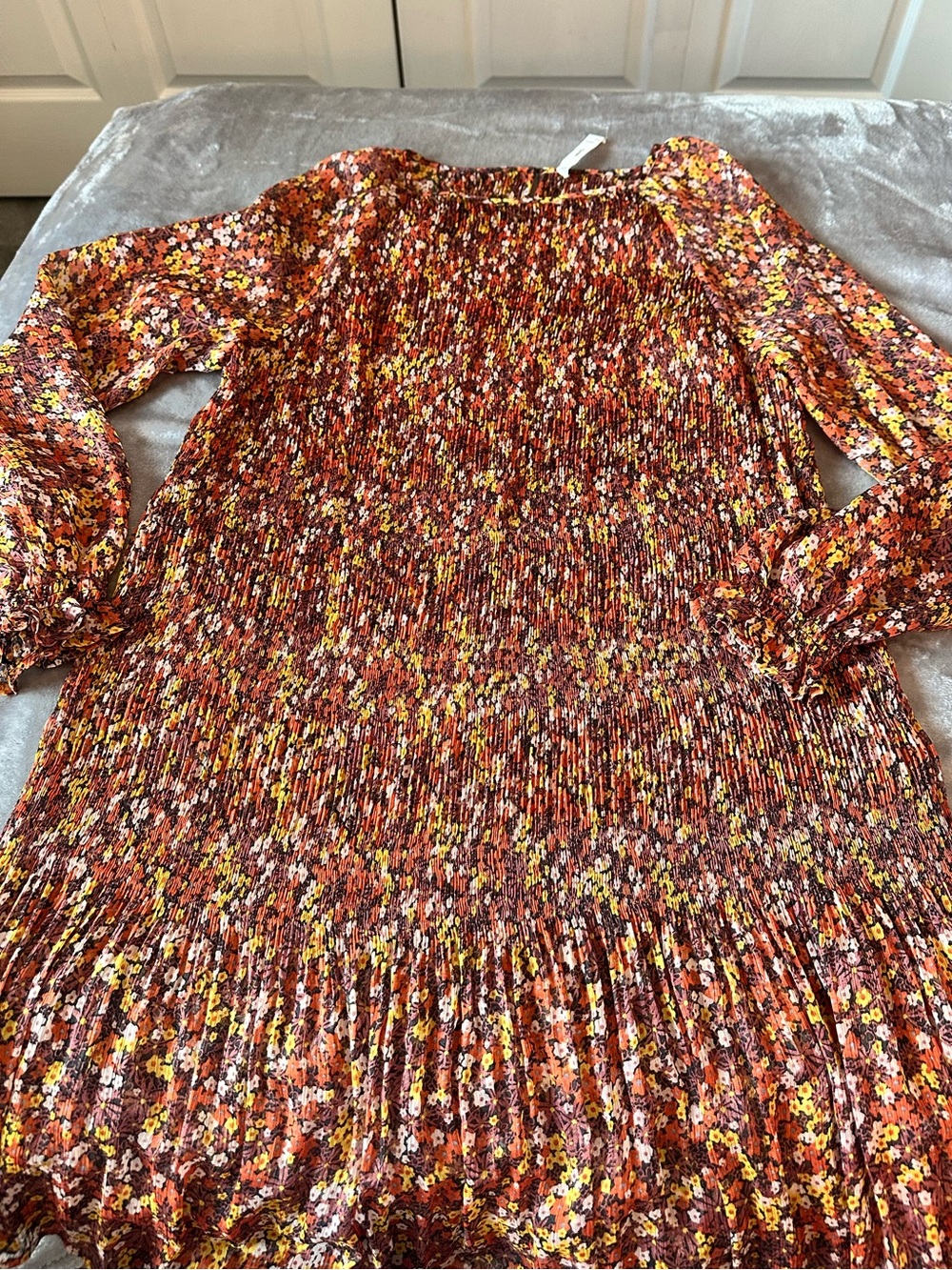 Women’s Mango Sheer Smocked Flowy Dress Autumn Colored micro-floral Sz:M